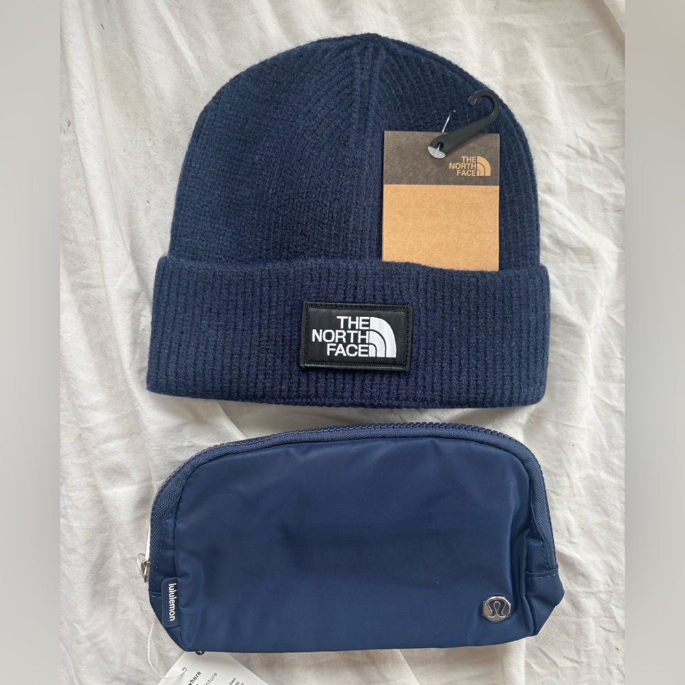 Girly winter bundle set The North Face Navy blue beanie hat and lululemon bag